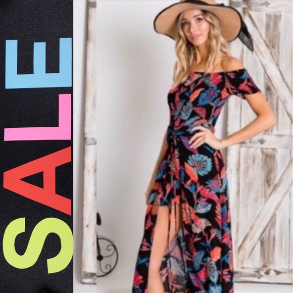 Beautiful Maxi Dress - Picture 1 of 2